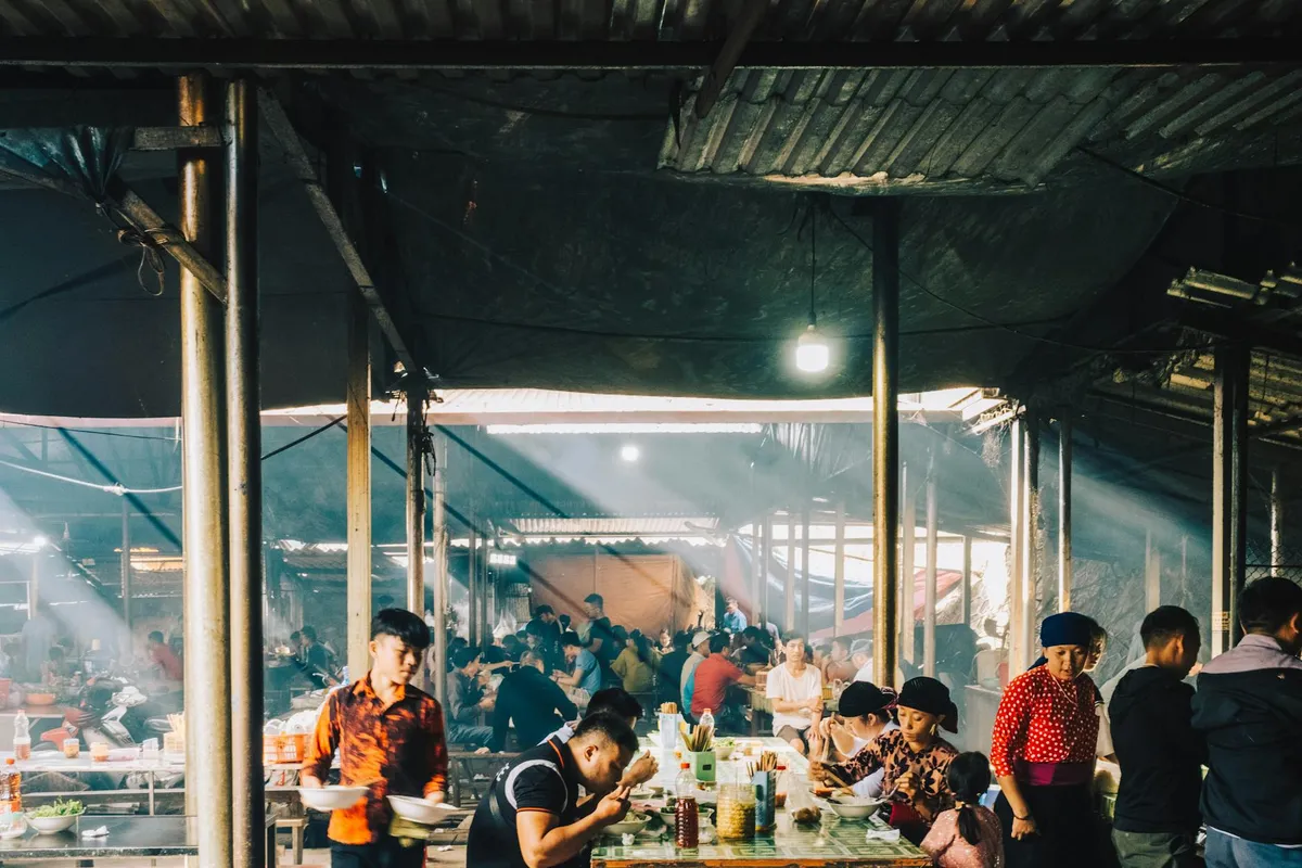 A community food gathering
