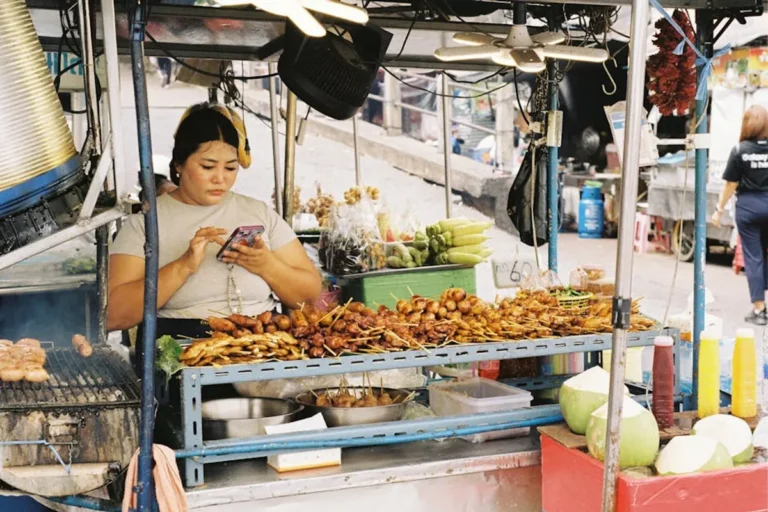 Local Food Guide: How to Find Authentic Restaurants