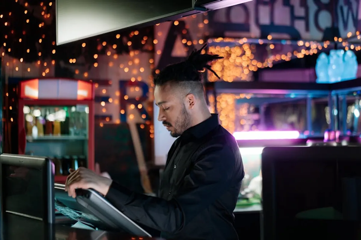 Restaurant Guide: What to Check Before Booking a Table